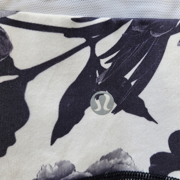 Lululemon Scoop Neck Tank Brisk Bloom - Picture 5 of 5